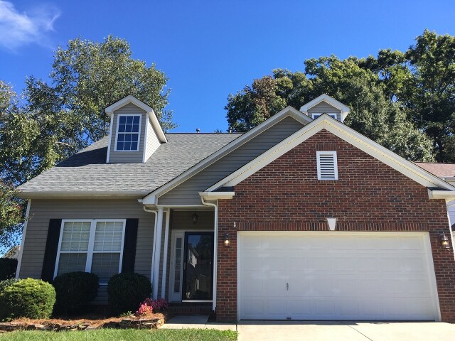 T.R. Lawing Realty Property - T.R. Lawing Realty Property House
