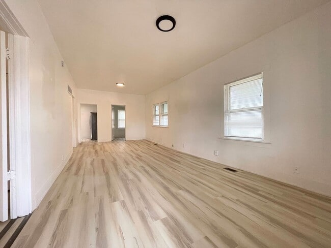 Photo - 2 bedroom with Bonus Room