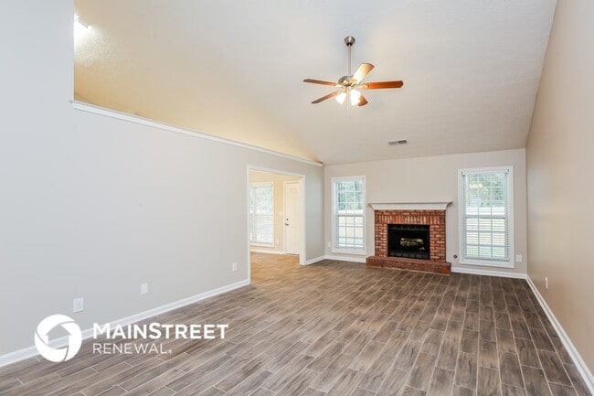 Photo - 1121 Ludwick Way