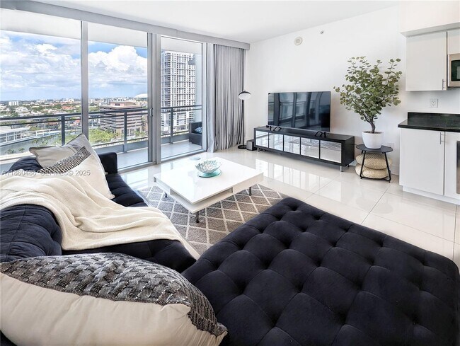 Photo - 92 SW 3rd St Unit 1908