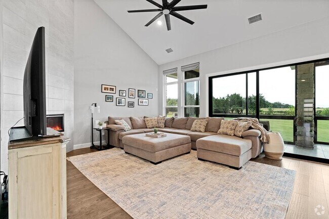 Building Photo - 209 Northcrest Dr Rental