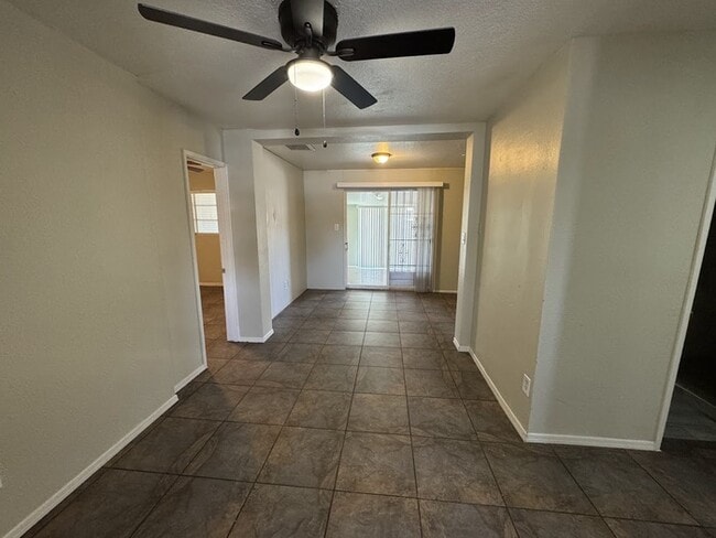 Photo - 5 Bedroom Near GCU