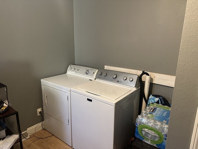 Photo - 320 30th St Dr SE