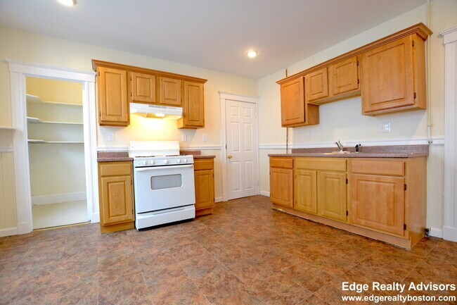 Photo - 50 Armandine St Unit 2