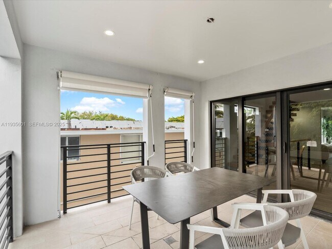 Photo - 1134 71st St