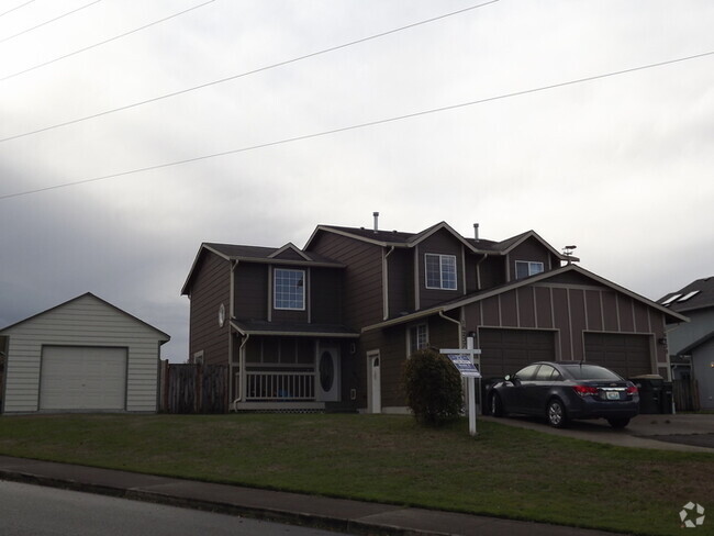 Building Photo - Beautiful 3+ Bedroom 2 Story Duplex in Yelm! Rental