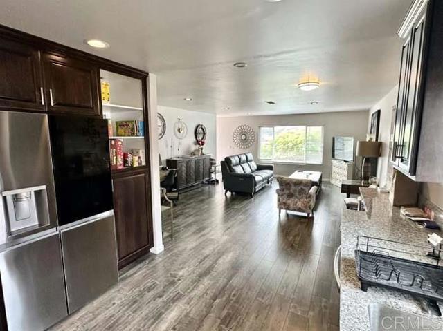 9829 Caspi Gardens Dr Unidad 8