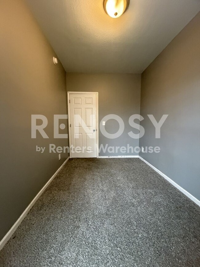 Photo - 2540 12th Ave S