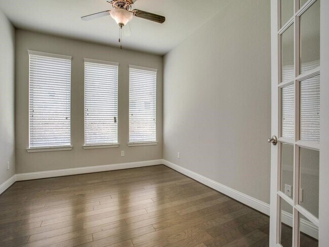 Photo - 6350 Culverdale Ln