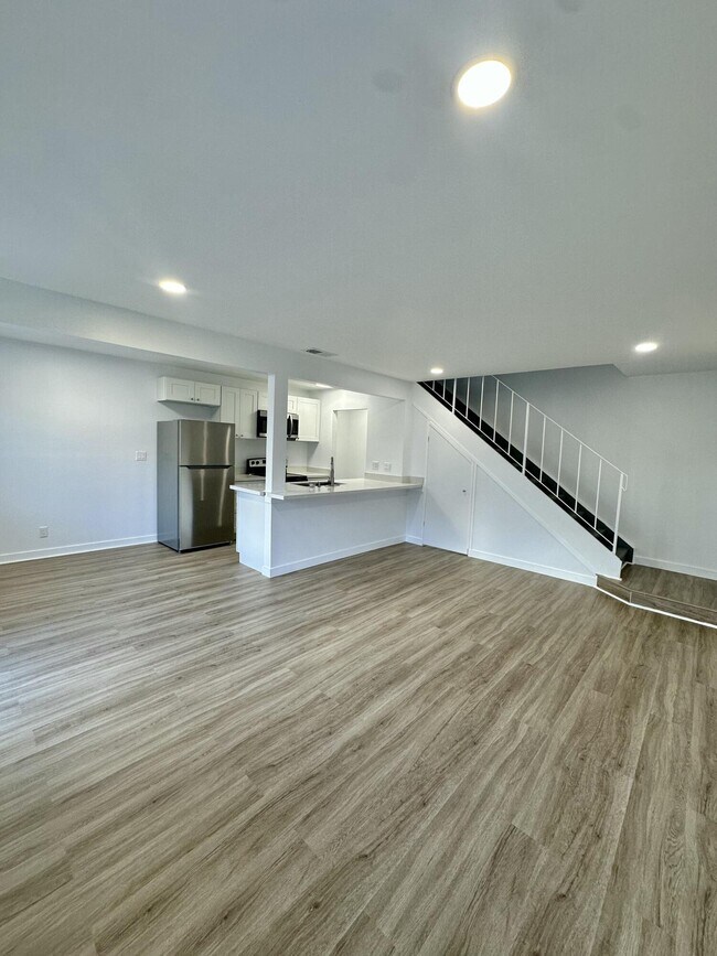 Photo - 906 E Tiffany Dr Unit 2