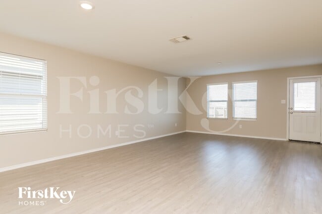 Photo - 3921 Far Horizon