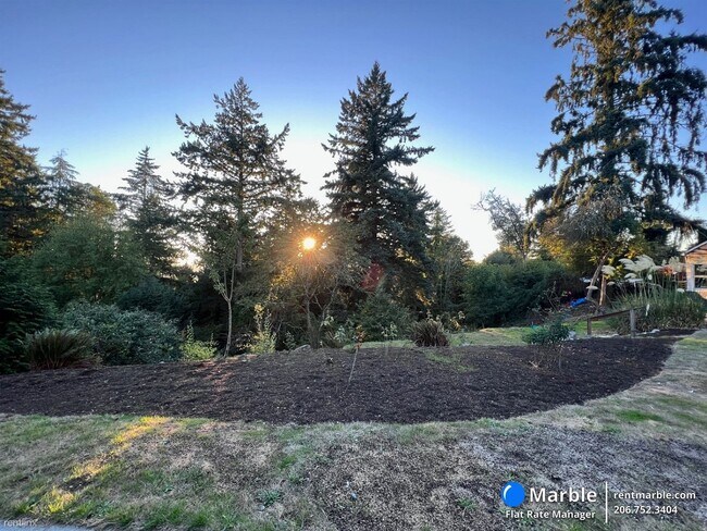 Photo - 4 br, 2 bath House - 16021 21st Ave SW