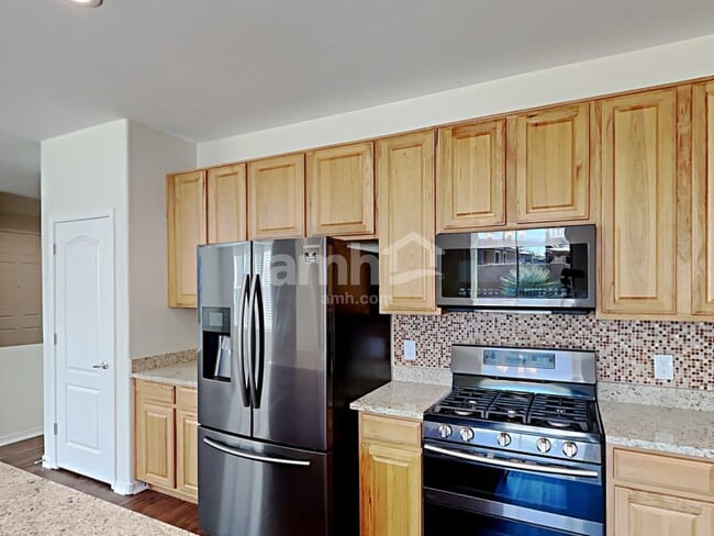 Photo - 221 W Vuelta Friso