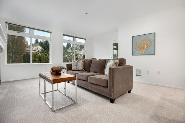 Photo - Charming 1-Bedroom in North Queen Anne clo... Unidad 302, Seattle, WA 98109