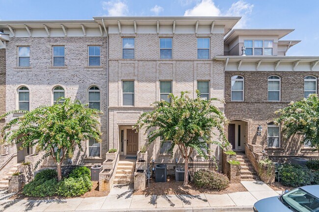 Building Photo - Stunning 2-bedroom, 2-bathroom townhome re...