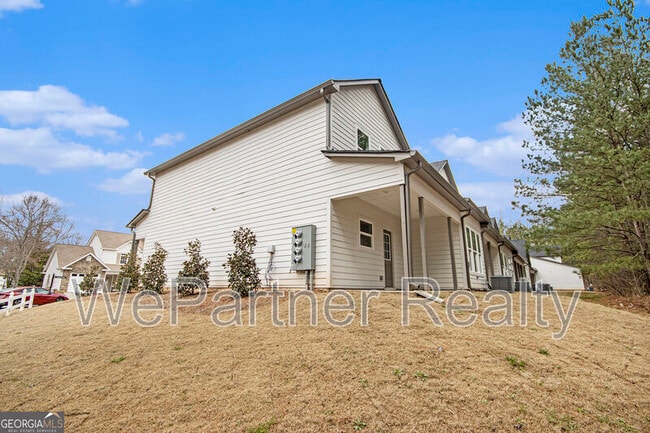 Photo - 144 Crest Pointe
