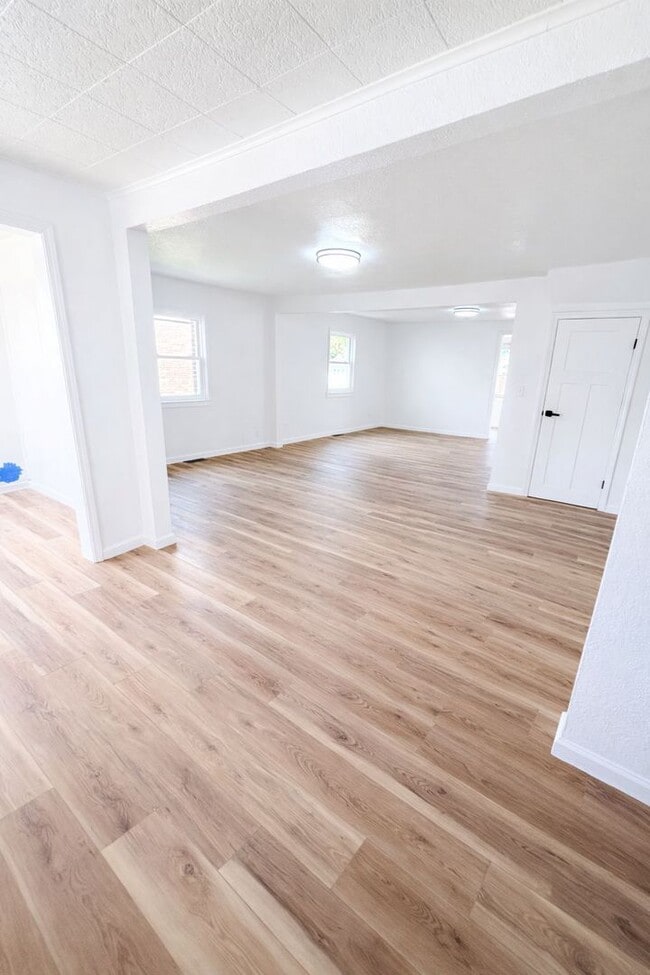 Photo - Wapak – Fully Remodeled Home with 2-Car Garage