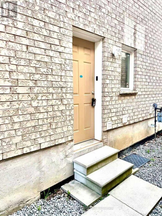 Photo - 17 Ferncliffe Crescent