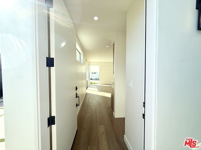 Photo - 10475 W Olympic Blvd