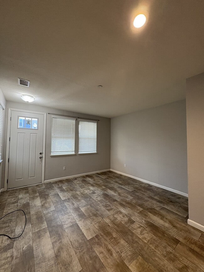 Photo - 488 Palmilla Pl