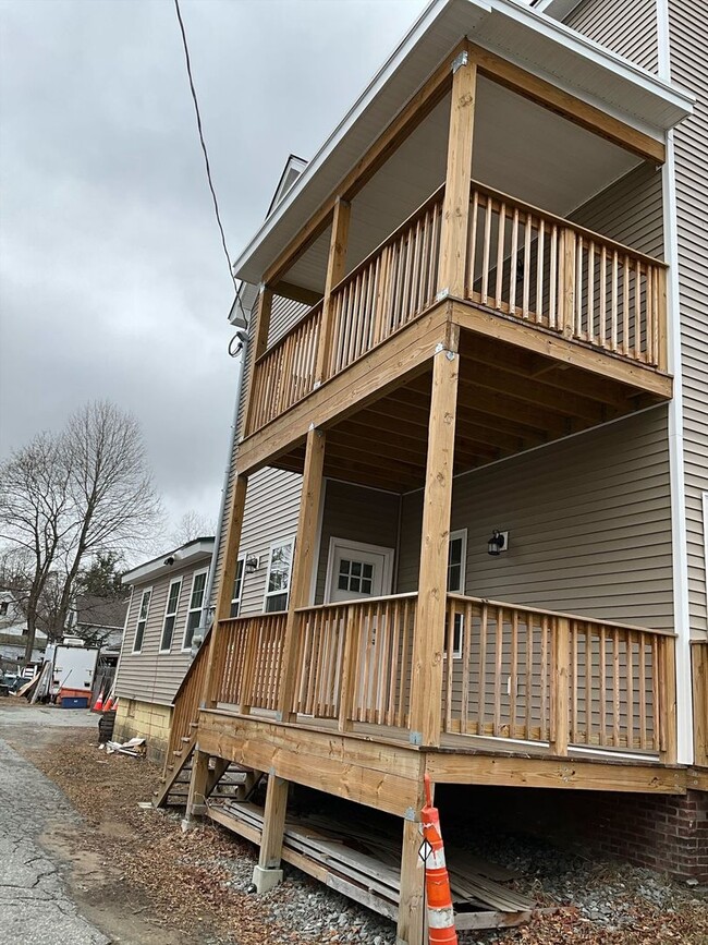 Photo - 90 Elm St Unit 1