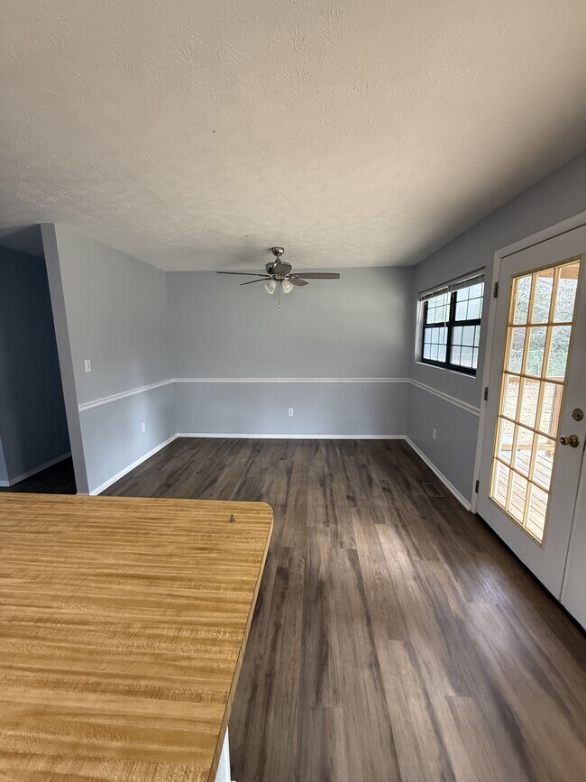 Photo - 315 Pine Cir