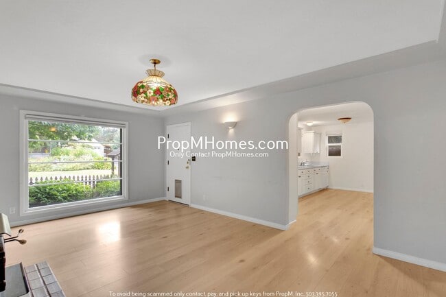 Photo - 776 C Ave