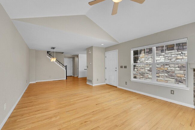 Photo - $2,925.00 - 3-bed, 3.5 bath Townhome with Finished Basement and Fireplace in Broomfield!