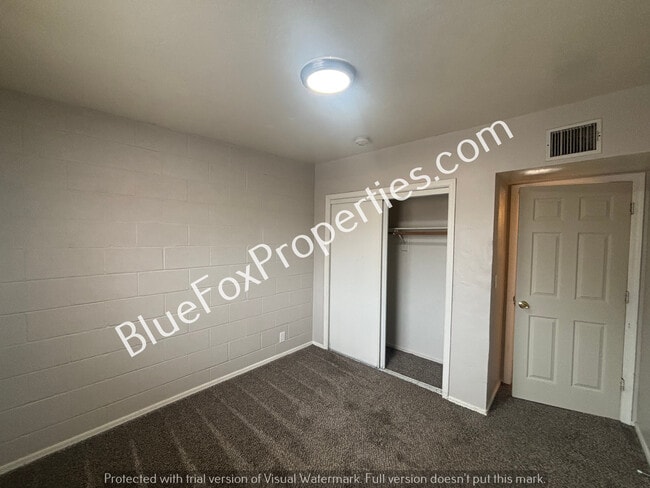 Photo - 110 W Delano St