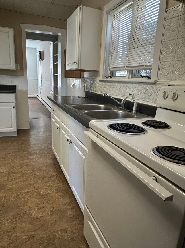 776 E Main St Unit A