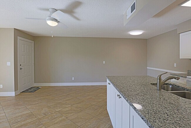 Photo - Mystic Gardens 5303-316 Unit Mystic Gardens 5303-316