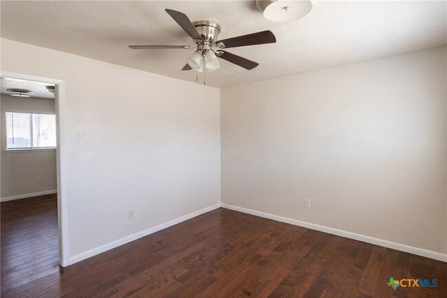 Photo - 2609 Live Oak Dr