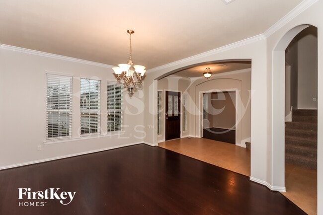 Photo - 2807 Angela Way Dr