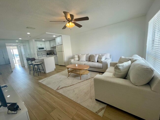 Photo - 1100 Crystal Lake Dr Unit 207