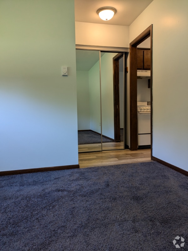 Building Photo - 605 Lincoln Ave Unit C Rental