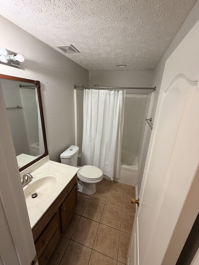 Photo - 37 Ridgeview Dr