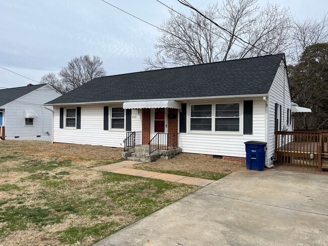 Photo - Charming 3-Bedroom 2-Bath with Beautiful Hardwood Floors