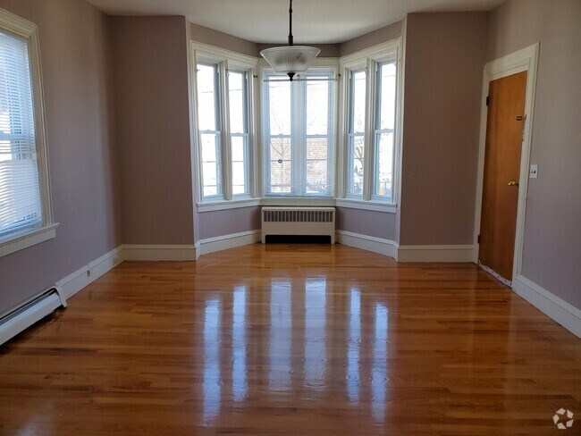 Building Photo - 137 Carleton St Unit 2 Rental