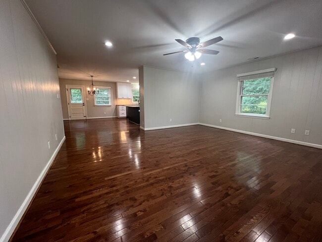 Photo - 509 Maverick Rd