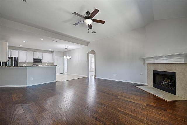 Photo - 1404 Carriage Ln