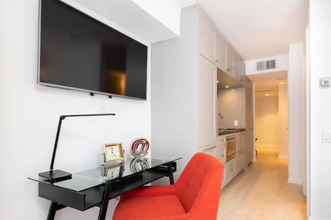 Photo - 116 Yorkville Ave Unité SI ID1494686P