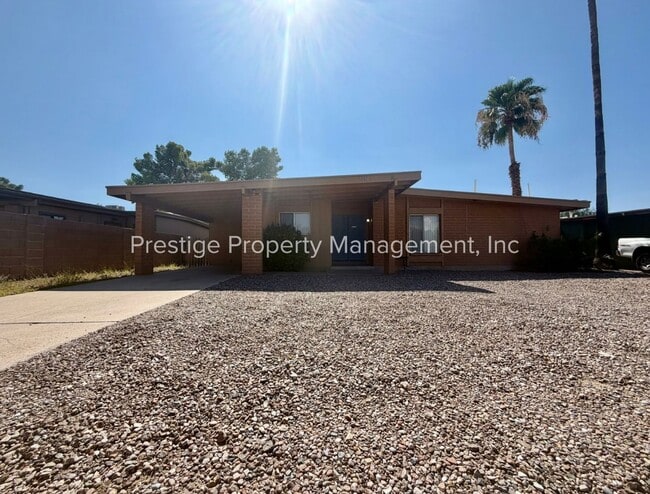 Building Photo - 2618 S Camino Seco