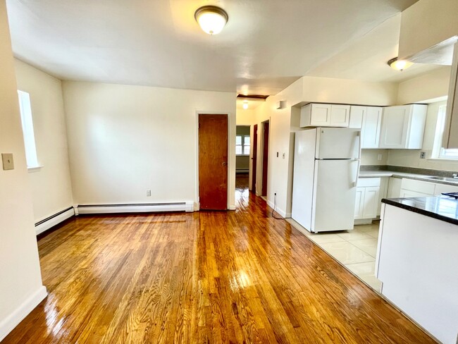 Photo - 2916 Gunther Ave