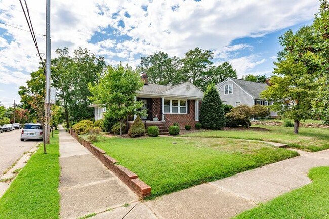 Photo - 1200 Stafford Ave