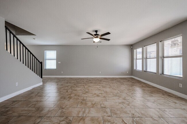 Photo - Amazing 5 bedrooms and bathrooms in one of...