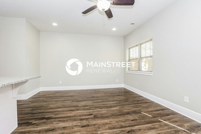 3 Bedroom Pet-Friendly Home in Lebanon, TN with Main Street Renewal