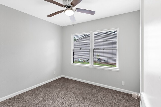 Photo - 1104 Southampton Dr