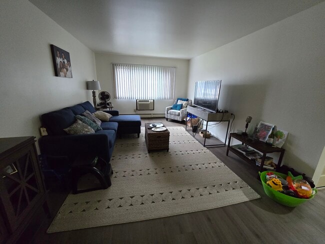 Building Photo - 4521 S Ahmedi Ave Unit 15