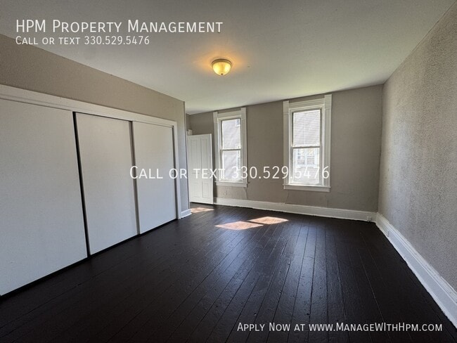 Photo - 713 Garfield Ave SW