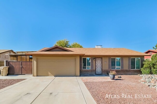 Remodeled 3/2 Single Level Home with Forma... - Remodeled 3/2 Single Level Home with Forma...